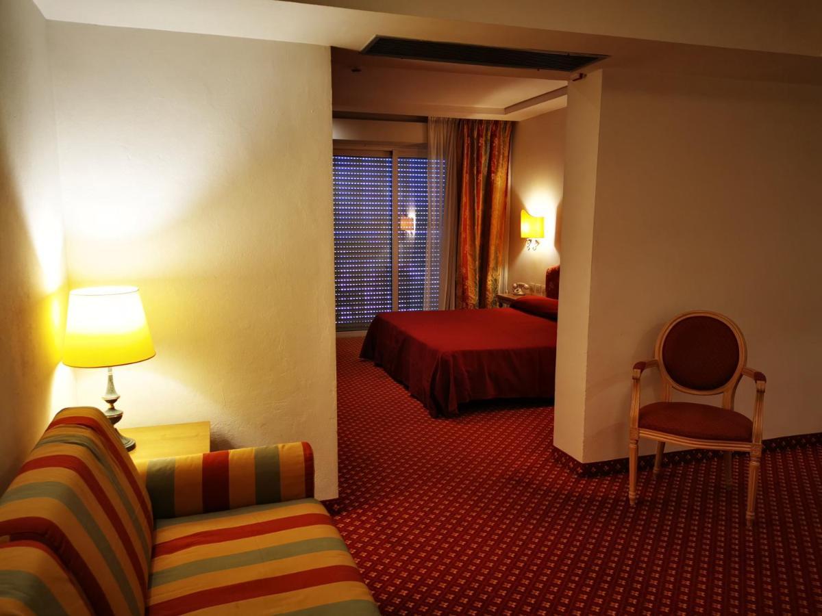 Hotel Bristol Bellaria-Igea Marina Bagian luar foto