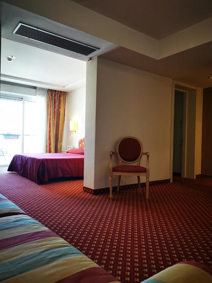 Hotel Bristol Bellaria-Igea Marina Bagian luar foto