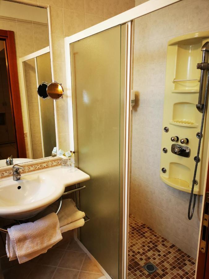 Hotel Bristol Bellaria-Igea Marina Bagian luar foto