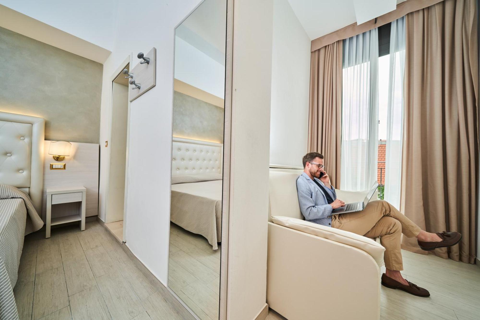 Hotel Bristol Bellaria-Igea Marina Bagian luar foto