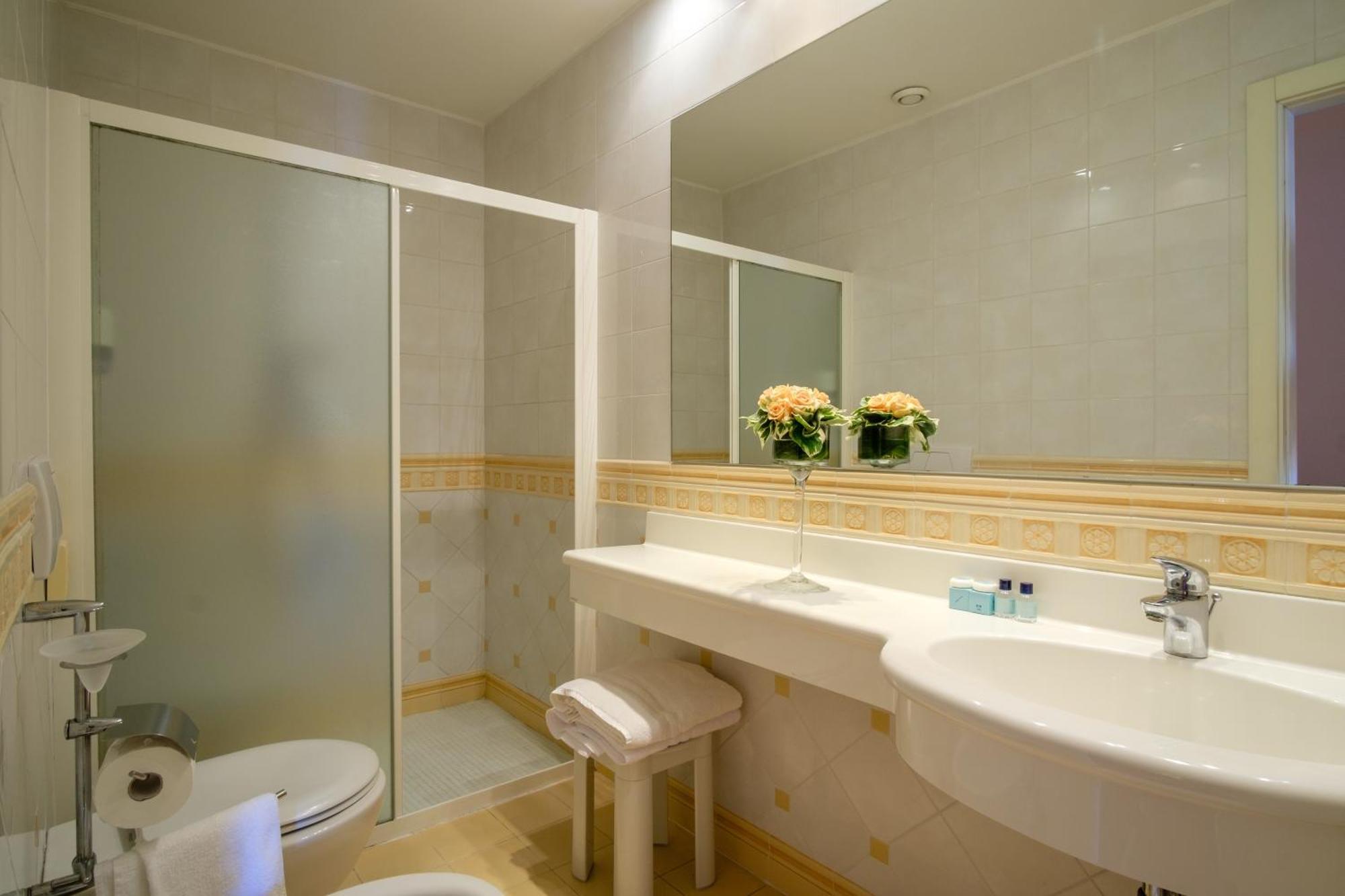 Hotel Bristol Bellaria-Igea Marina Bagian luar foto