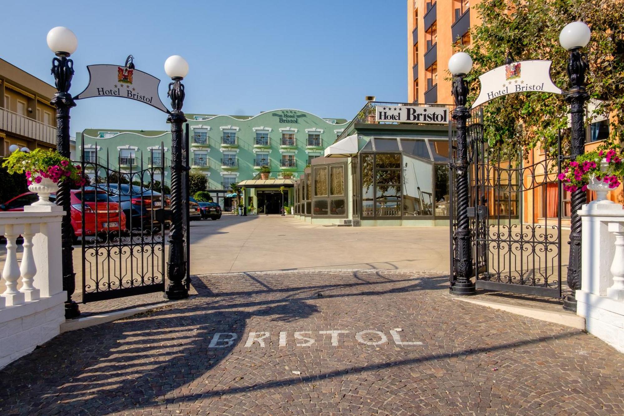 Hotel Bristol Bellaria-Igea Marina Bagian luar foto